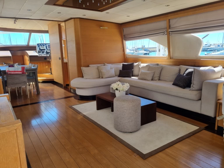 Pronajmout si Evo Marine Deauville  Flybidge 76 v Loano