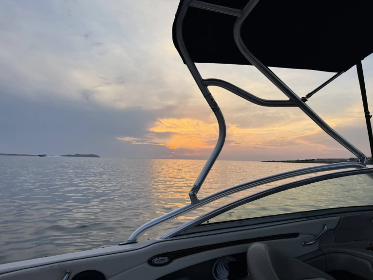 Pronájem lodi Sant Antoni de Portmany lákavé ceny Sea Ray 220 Select