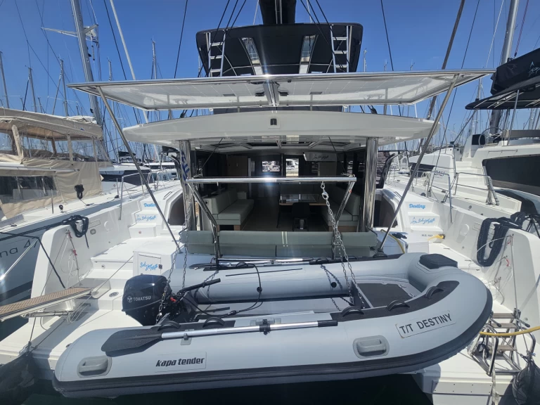 Pronajmout Katamarán se skipperem či ne Bali v Alimos