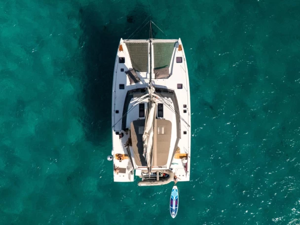 Pronajmout Katamarán se skipperem či ne Nautitech v Ibiza Town