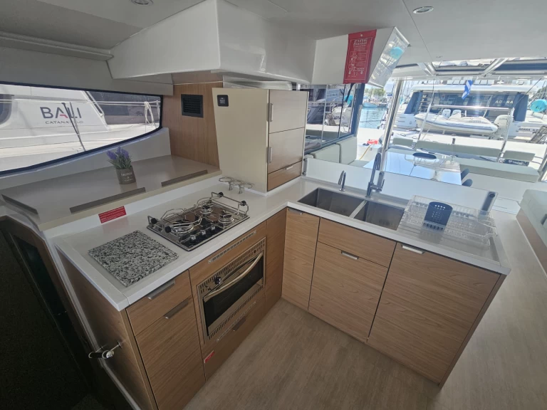 Pronájem lodi Bali Bali 4.8 (6+1 cab) v Alimos na Samboatu