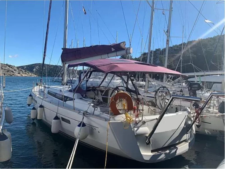 Pronájem jachty v Gouvia -Jeanneau Sun Odyssey 509 na Samboatu