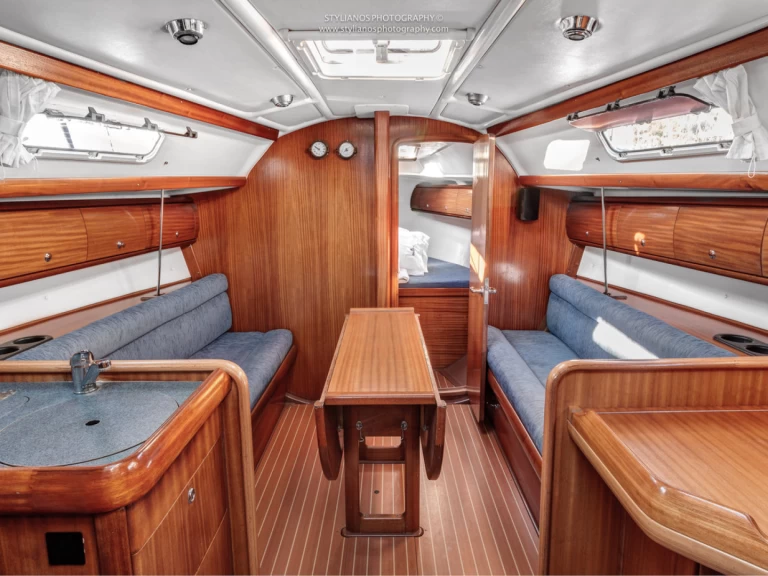 Bavaria Bavaria 32 jednotlivci a charterové společnosti v Gouvia