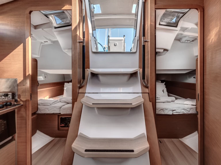 Pronájem Plachetnice Jeanneau s licencí