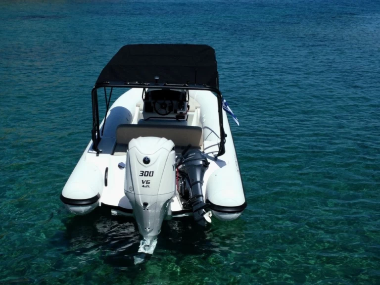 Pronájem lodi Olympic 720 v Palaio Faliro na Samboatu