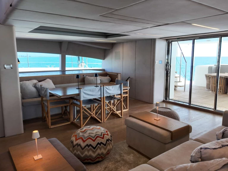 Pronajmout Jachta se skipperem či ne Sunreef v Karibik