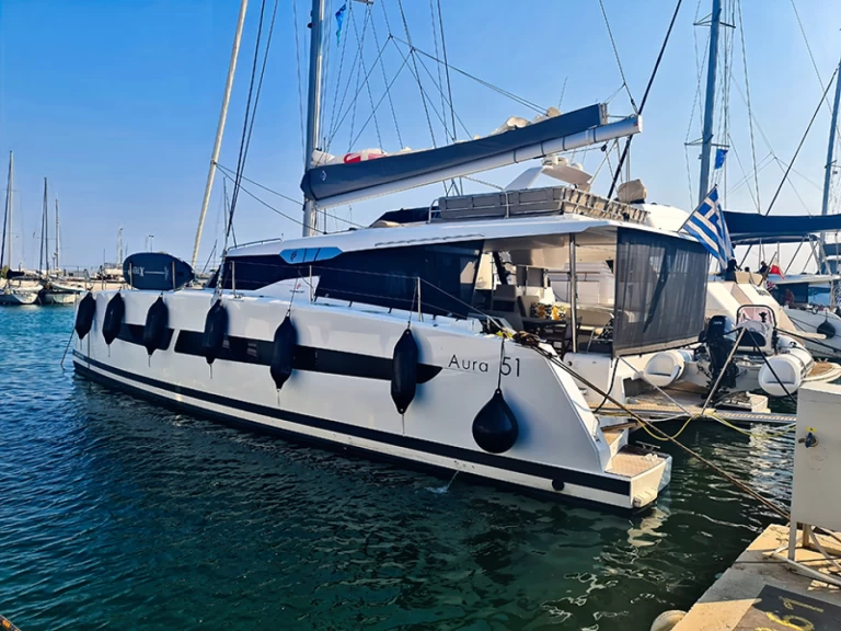 Pronájem Katamarán Fountaine Pajot s licencí