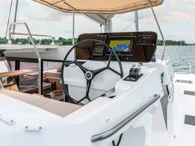 Pronajmout si Fountaine Pajot Fountaine Pajot FP 41 Quatuor 4 v Trogir