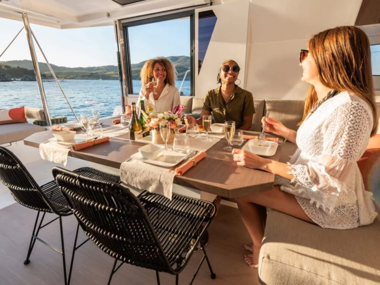 Bali Bali 4.2 jednotlivci a charterové společnosti v Marsh Harbour