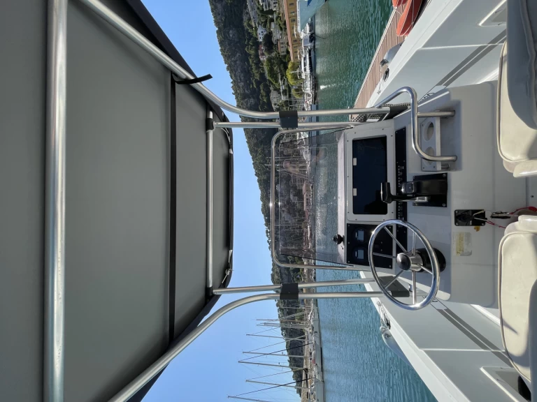 Pronajmout si Four Winns Quest 207 v Mandelieu-la-Napoule