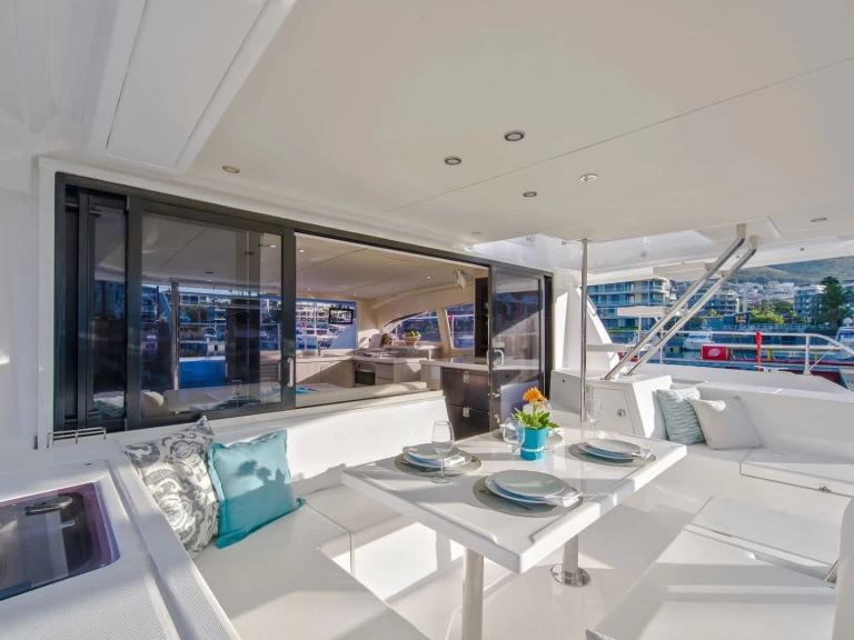 Pronajmout si Leopard Leopard 43 Powercat v Miami