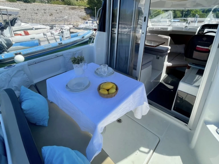 Pronájem Motorová loď v Šibenik  -Jeanneau Merry Fisher 695