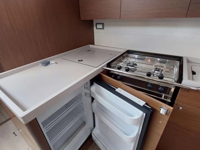 Pronajmout si Bénéteau Oceanis 51.1 v Preveza