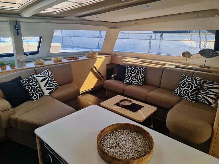 Pronájem Katamarán Fountaine Pajot s licencí