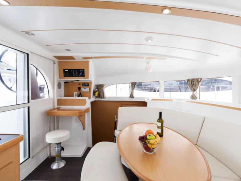 Pronájem lodi Lagoon Lagoon 380 S2 v Preveza na Samboatu