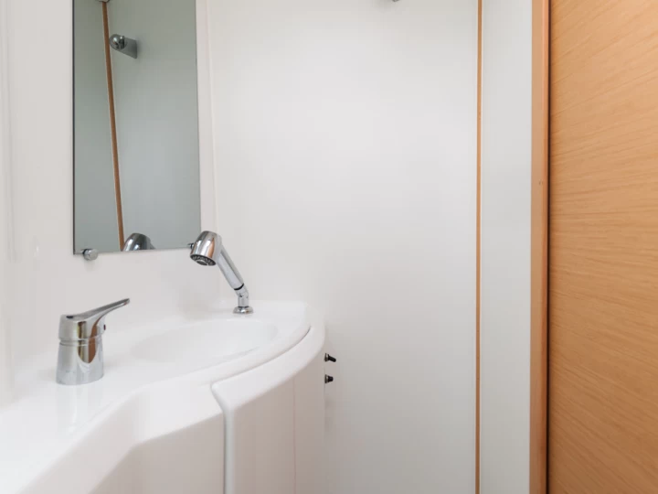 Pronájem Katamarán Lagoon s licencí