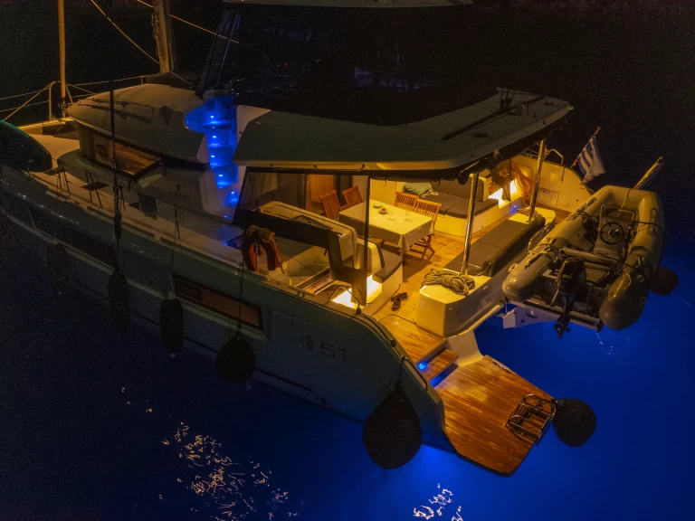 Pronájem lodi Alimos lákavé ceny Lagoon 51