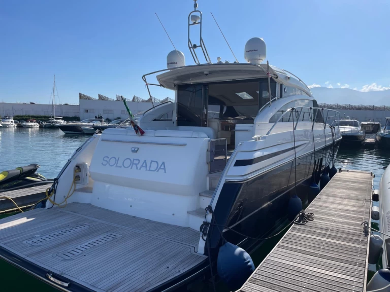 Pronajmout Motorová loď se skipperem či ne Princess v Neapol