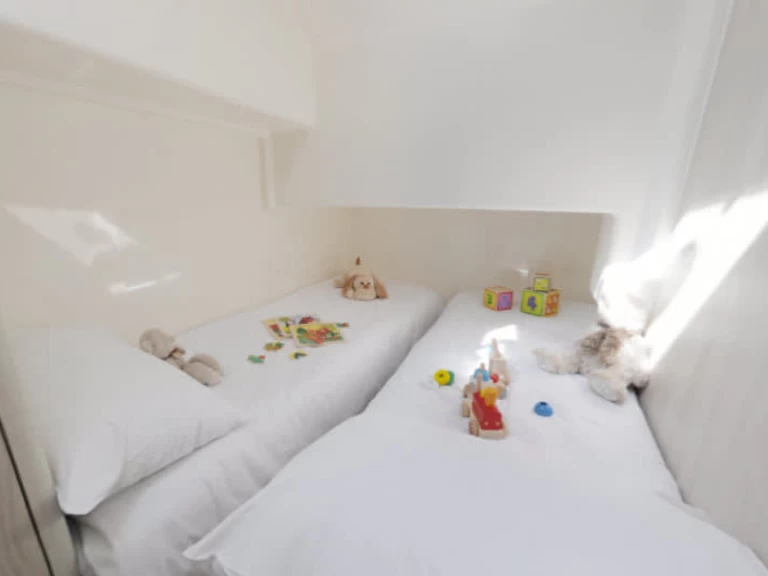 Pronájem lodi Peterborough lákavé ceny Horizon 2