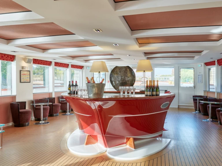 Pronájem lodi Clipper Paris v Paris na Samboatu