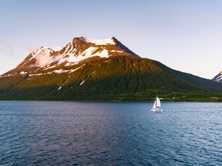 Pronájem lodi Bali Bali 4.6 v Eidkjosen na Samboatu