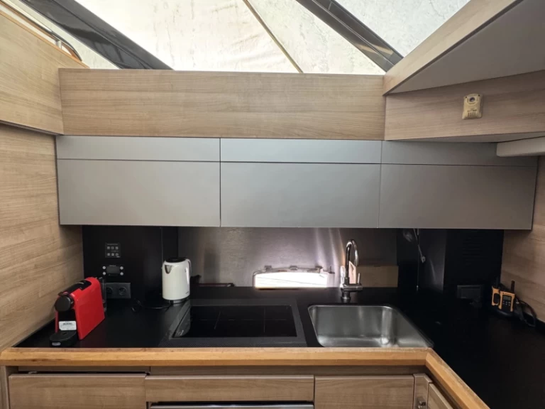 Motorová loď k pronájmu v Marina Delta Kallithea za nejlepší cenu