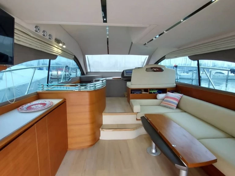 Pronajmout Motorová loď se skipperem či ne Intermarine v Portisco