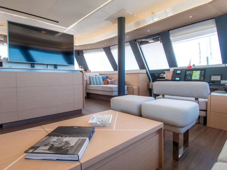Fountaine Pajot SERENISSIMA jednotlivci a charterové společnosti v Řecko