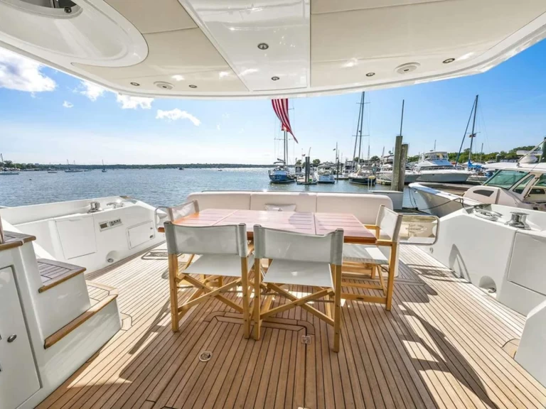 Pronajmout si Sunseeker Guardian of the Sea v Port Washington