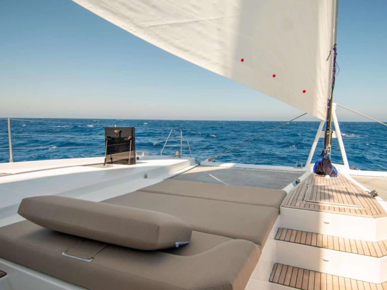 Pronájem Jachta Fountaine Pajot s licencí