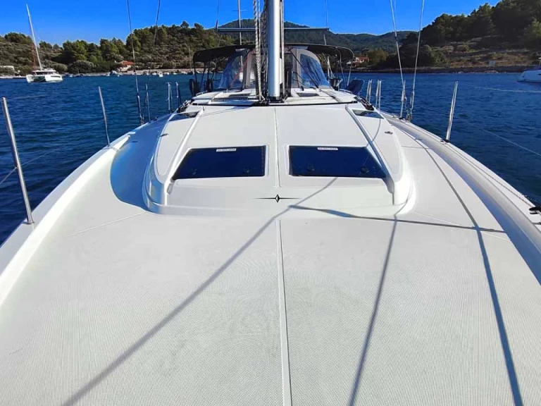 Pronájem lodi Trogir lákavé ceny Bavaria C46