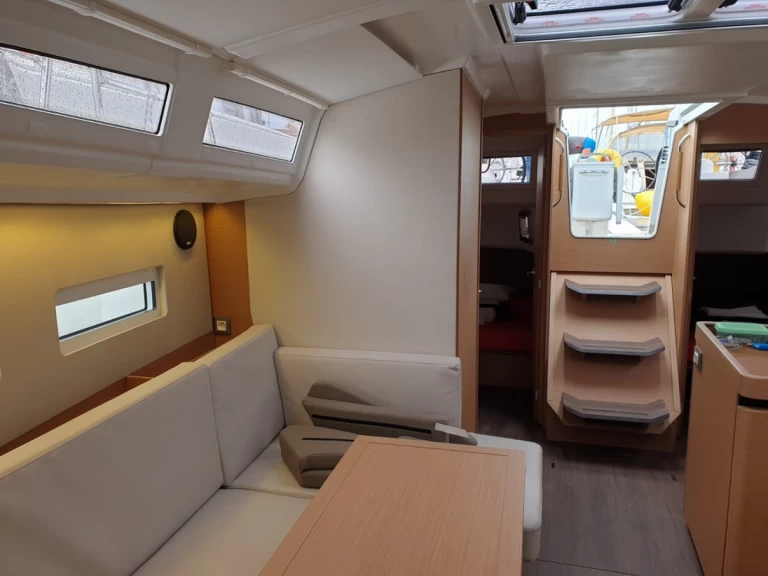 Pronájem lodi Jeanneau Sun Odyssey 410 v Pula na Samboatu