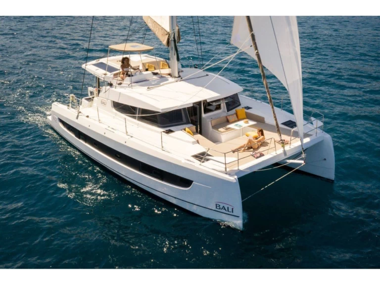 Pronajmout si Bali Bali 4.2 v Procida