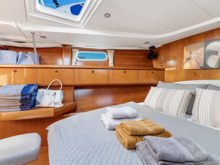 Pronájem lodi Jeanneau Sun Odyssey 54 DS v Alimos na Samboatu