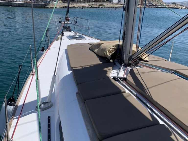 Pronajmout si Jeanneau Sun Odyssey 494 v Naxos Port