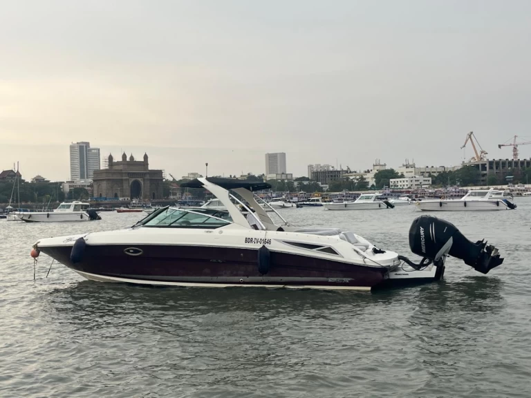 Pronájem lodi Mumbai lákavé ceny Sea Ray SLX 300