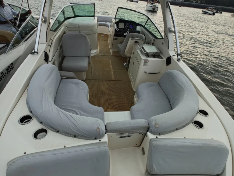 Pronájem Motorová loď v Mumbai -Sea Ray Sea Ray SLX 300