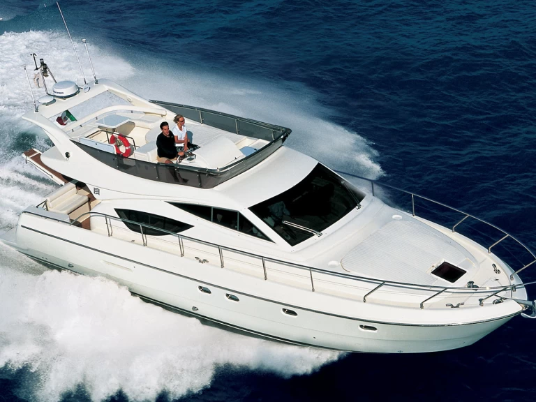 Pronájem lodi Ferretti Ferretti 460 v Panaji na Samboatu
