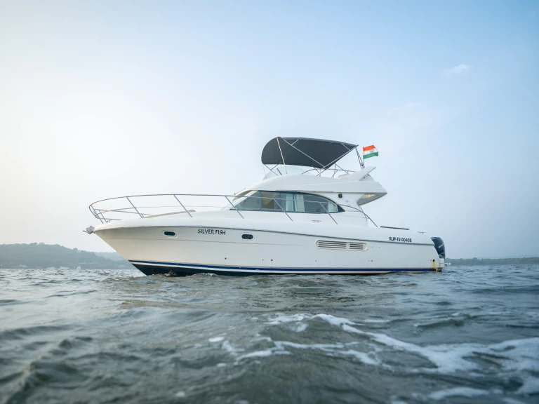 Pronájem lodi Prestige Prestige 36 v Panaji na Samboatu