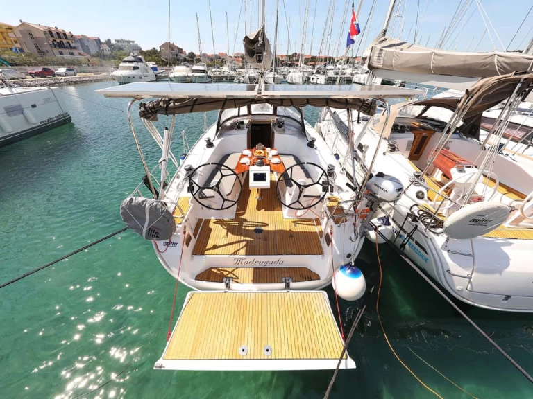 Pronájem lodi Murter-Kornati lákavé ceny Cruiser 41S