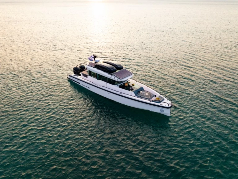 Axopar Axopar 37 XC Cross Cabin jednotlivci a charterové společnosti v Lagonisí