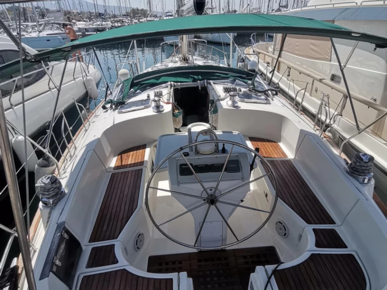 Pronájem lodi Bénéteau Oceanis 461 Clipper v Alimos na Samboatu