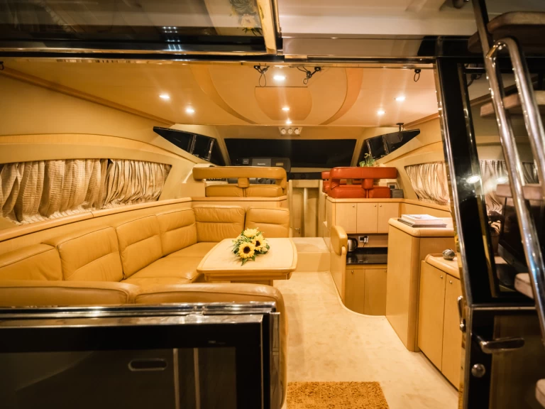 Pronájem lodi Ferretti Ferretti 460 v Panaji na Samboatu