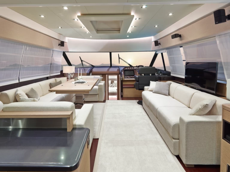 Pronajmout si Prestige Prestige 620 v Male