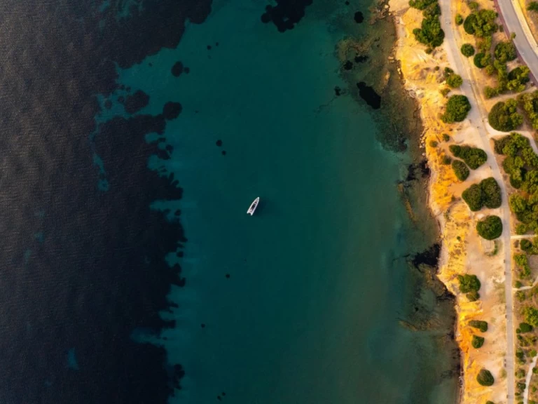 Pronajmout Motorová loď se skipperem či ne Axopar v Lagonisí