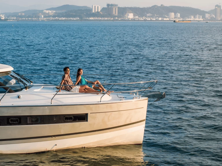 Pronájem lodi Jeanneau NC 14 v Hạ Long na Samboatu