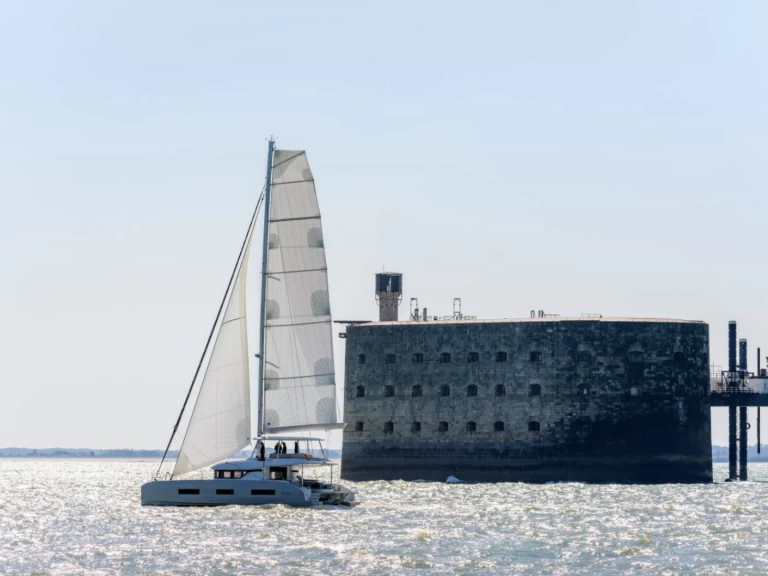 Pronájem lodi Bonifacio lákavé ceny Lagoon 55