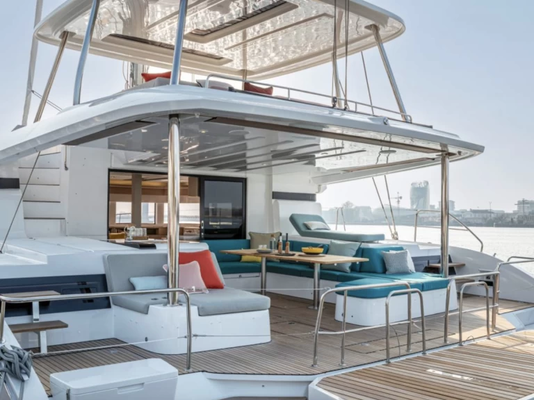 Pronajmout Katamarán se skipperem či ne Lagoon v Bonifacio