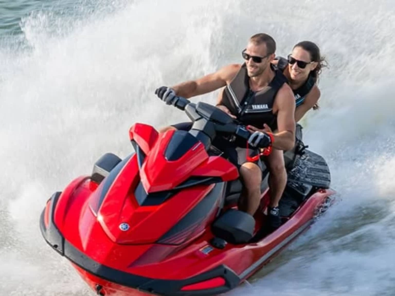 Pronájem lodi La Maddalena lákavé ceny Yamaha VX