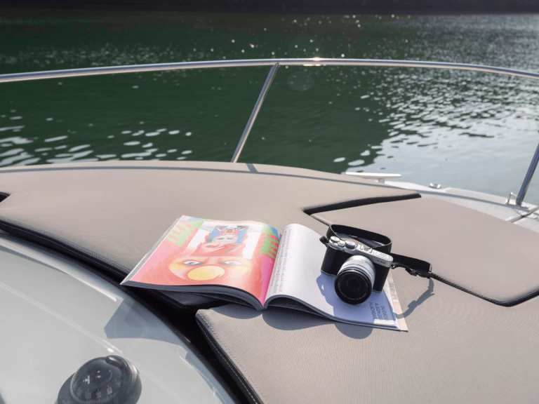 Pronajmout Motorová loď se skipperem či ne Jeanneau v Hạ Long